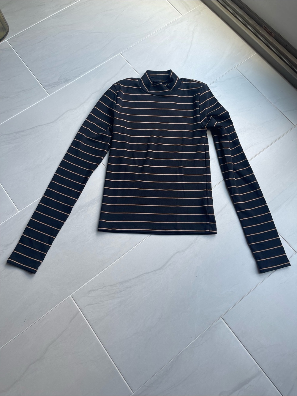 GAP small tall Striped Long Sleeve Mock Neck Top - Black with Tan Stripes NWT